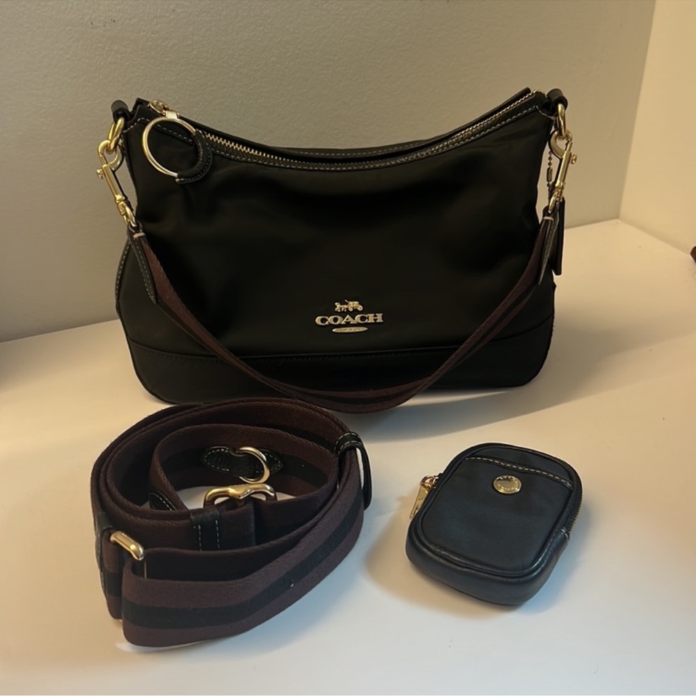 COACH - Shoulder / Crossbody bag like new